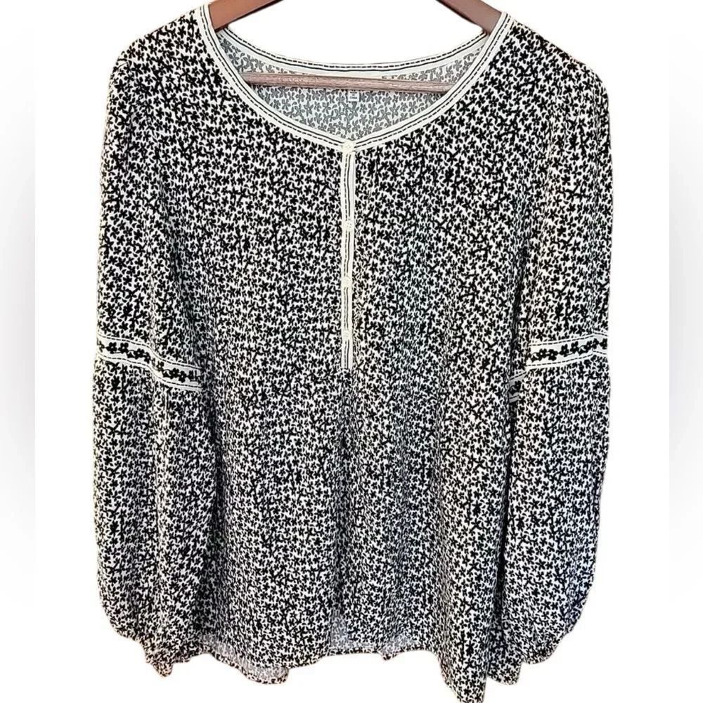 Max studio Black and White Patterned Women's Top 1X